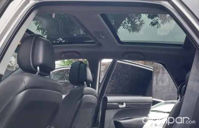 Kia Sorento 2011 — foto 3