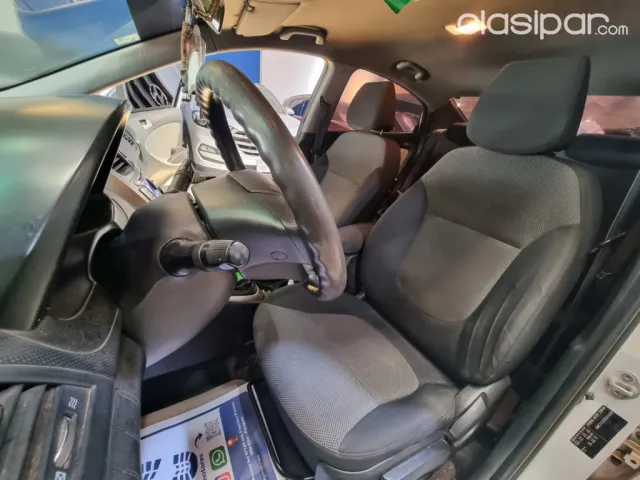 Hyundai Accent 2013 — foto 6