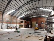 ALQUILO AMPLIO DEPOSITO DE 720M PARA EMPRESA EN LAMBARE