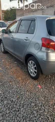 Toyota Vitz 2009 — foto 4