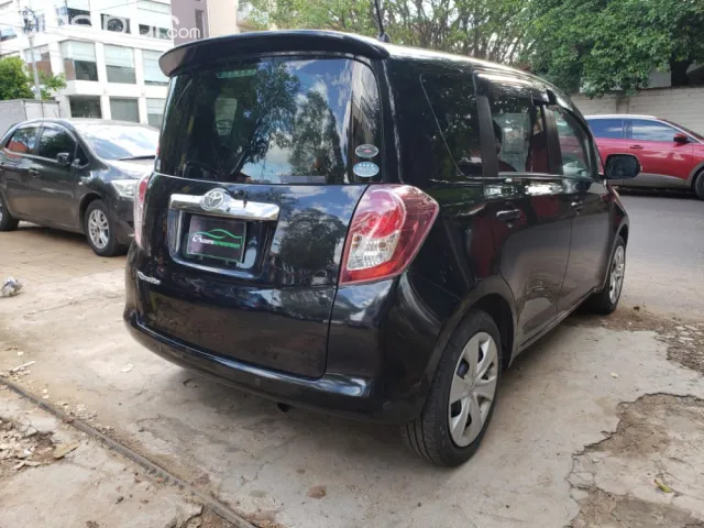 Toyota Ractis 2010 — foto 4