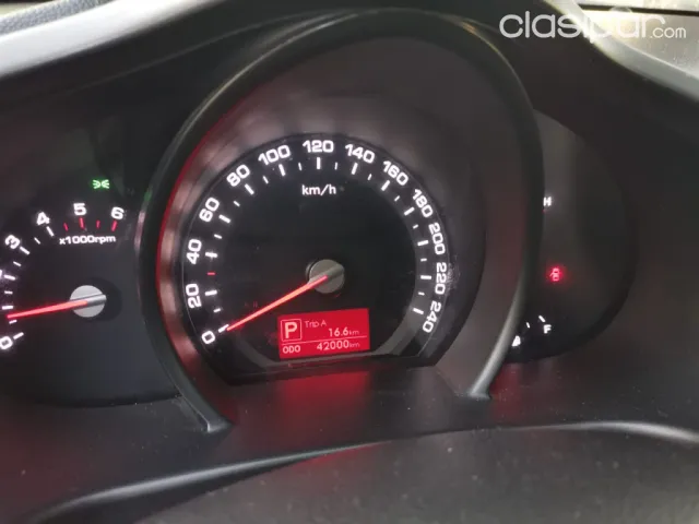 Kia Sportage 2012 - foto 8