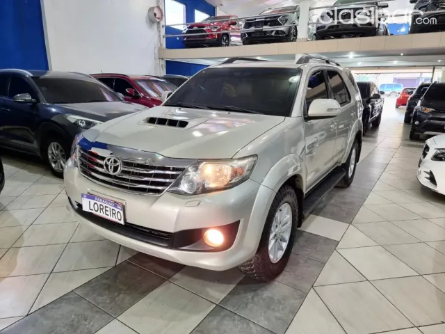 Toyota Fortuner 2014 — foto 2