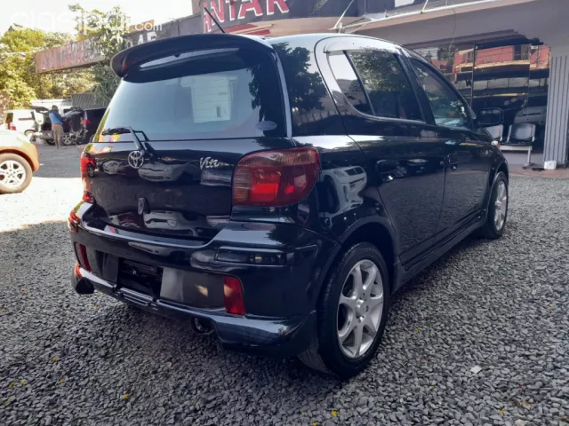 Toyota Vitz 2003 — foto 7