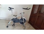 Bicicleta estática en muy buen estado