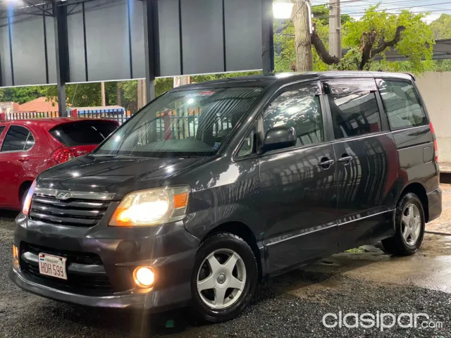 Toyota Noah 2003 — foto 4