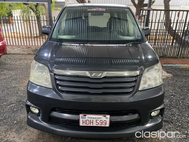 Toyota Noah 2003 — foto 5