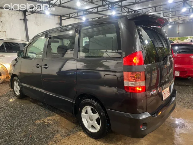 Toyota Noah 2003 — foto 7