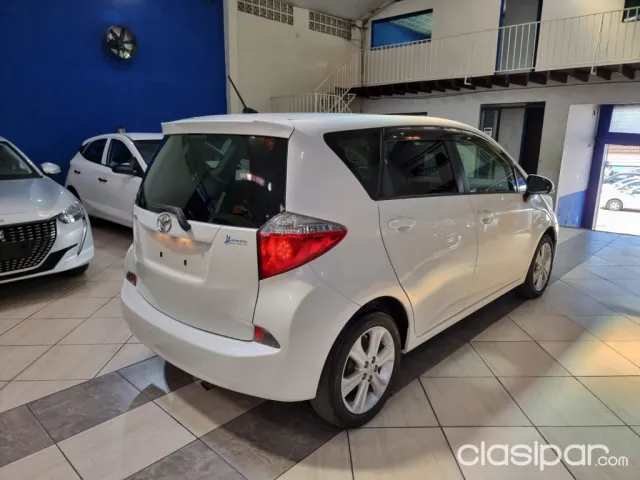 Toyota New Ractis 2010 — foto 5