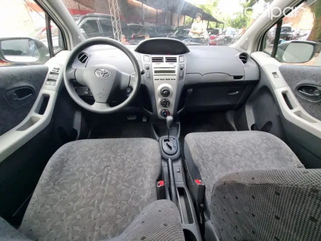 Toyota Vitz 2011 — foto 5