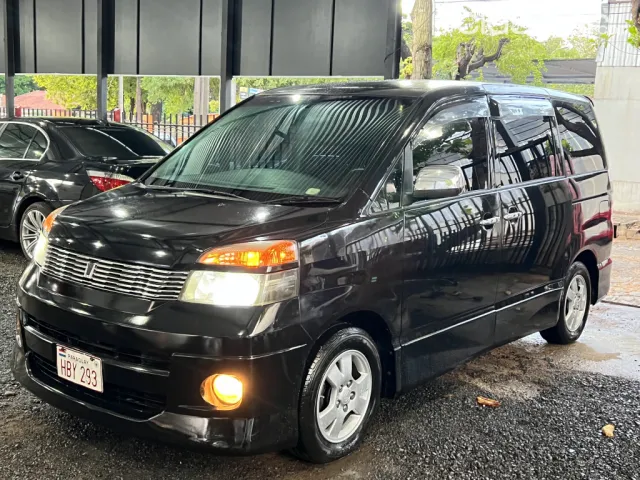 Toyota Voxy 2004 - foto 2
