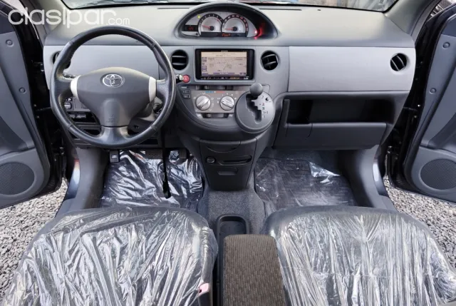 Toyota Sienta 2012 - foto 8