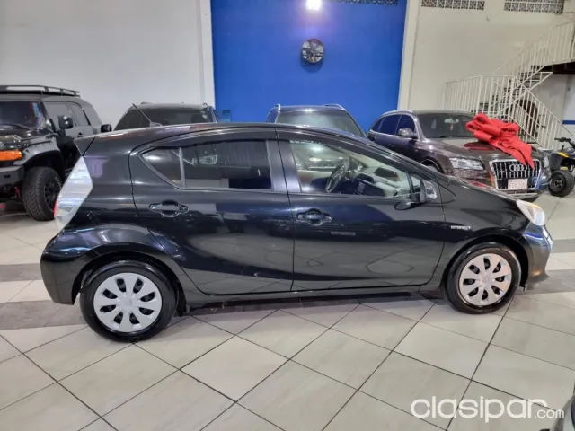 Toyota Aqua 2012 — foto 7