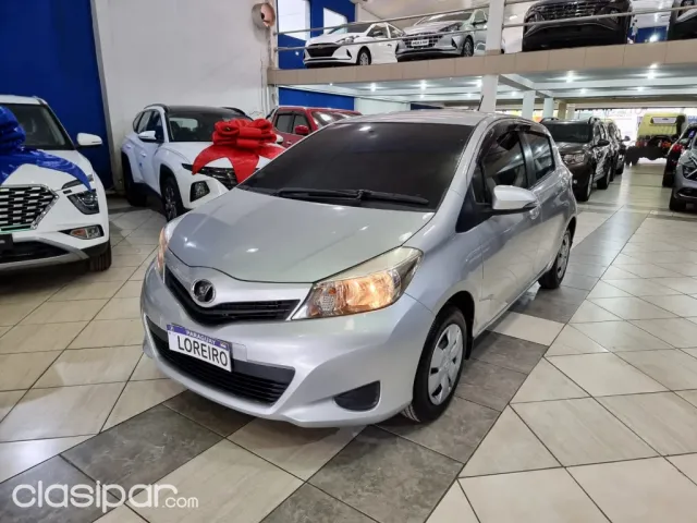 Toyota Vitz 2012 - foto 2