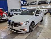 Volkswagen Vento Highline 2019 con techo panorámico 📍 Recibimos vehículo y financiamos ✅️