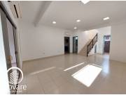 Alquilo duplex para vivienda u oficina Barrio Mburicao / Zona Seminario / Mburuvicha Roga