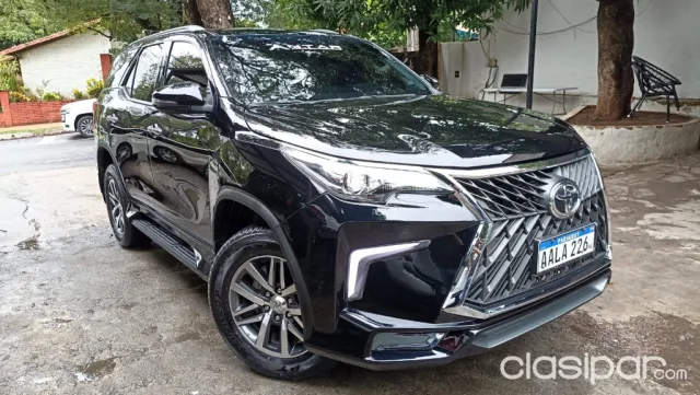 Toyota Fortuner 2020 — foto 2