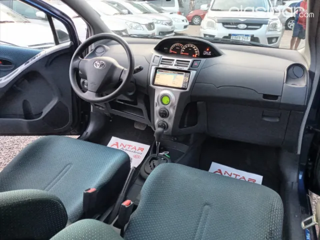 Toyota Vitz 2005 — foto 4