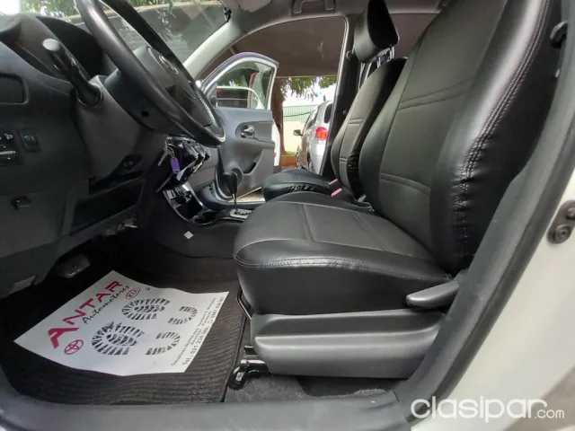 Toyota New Ist 2007 — foto 4