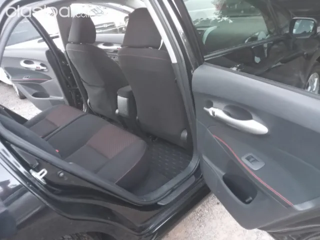 Toyota Auris 2009 — foto 8