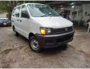 VENDO TOYOTA NOAH CARGUERO AUT RECIEN IMPORT SIN USO EN PY AÑO 1998 MOTOR 2.2 DIESEL