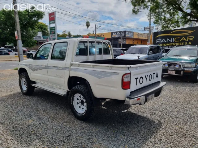 Toyota Hilux 2000 - foto 8