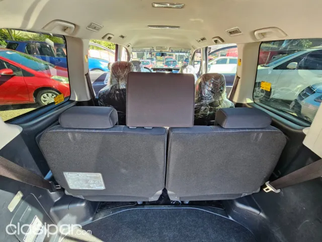 Toyota Noah 2011 — foto 5