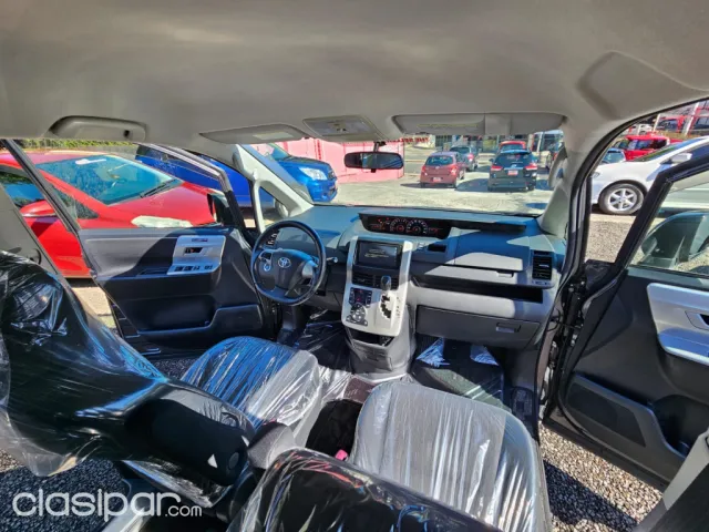 Toyota Noah 2011 — foto 7