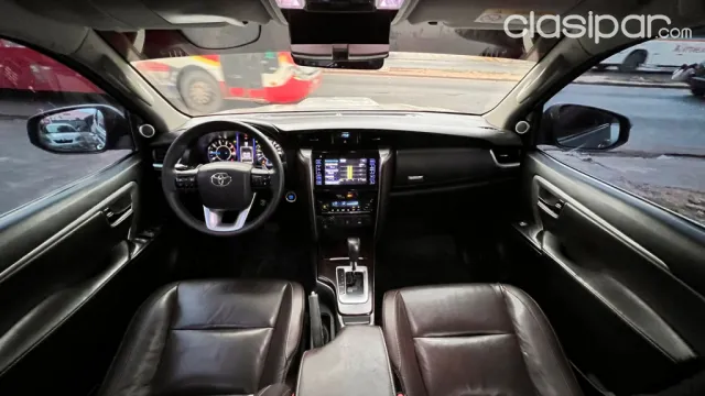 Toyota Fortuner 2017 — foto 4