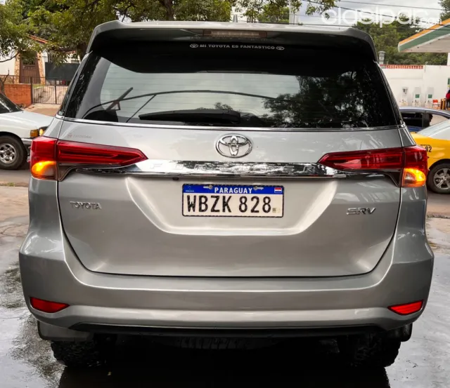 Toyota Fortuner 2017 — foto 7
