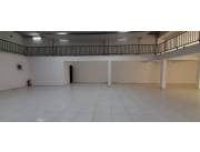 Vendo amplio local comercial de dos plantas en el centro de Villa Elisa