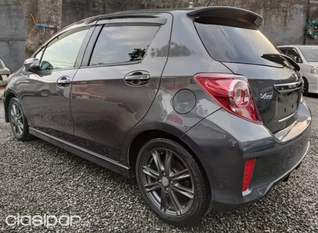 Toyota Vitz 2011 — foto 3