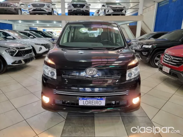 Toyota Voxy 2010 — foto 3