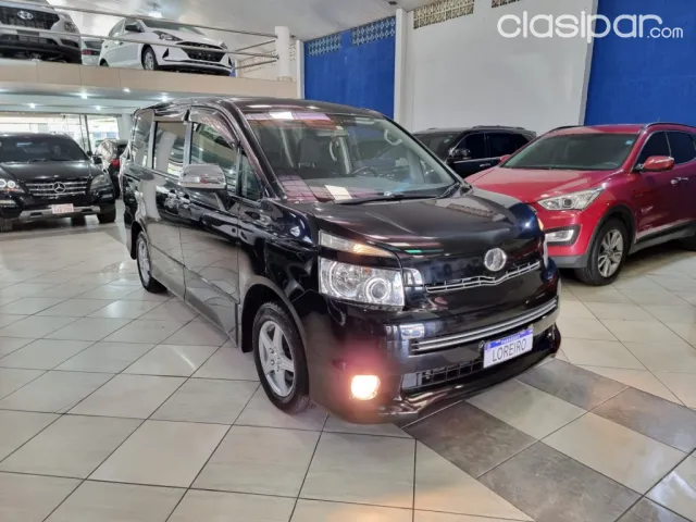 Toyota Voxy 2010 — foto 4