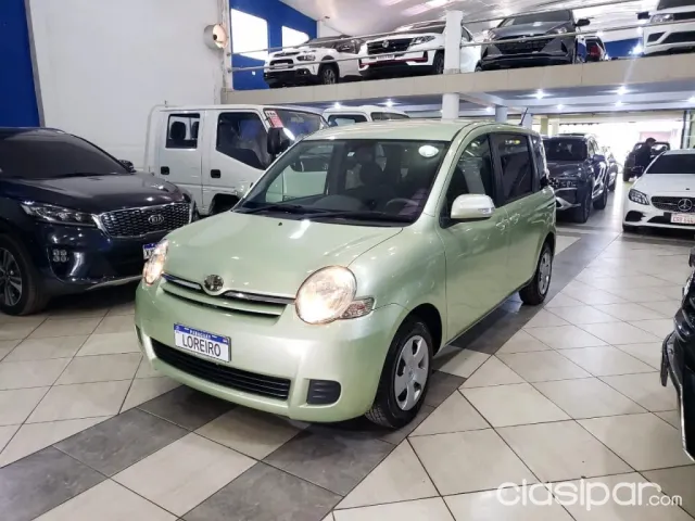 Toyota Sienta 2010 — foto 4