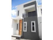 Duplex moderno en alquiler Barrio Herrera Zona CFA con piscina y patio