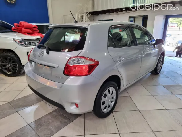 Toyota Auris 2010 — foto 5