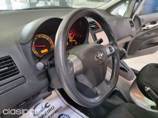 Toyota Auris 2010 — foto 6