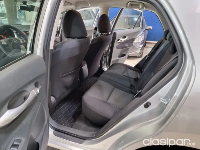 Toyota Auris 2010 — foto 8