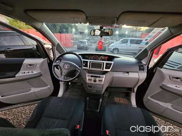 Toyota Voxy 2006 — foto 3