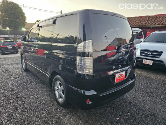 Toyota Voxy 2006 — foto 6