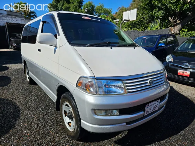 Toyota Regius Año 1998 - foto 2