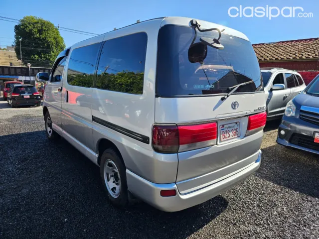 Toyota Regius Año 1998 — foto 3