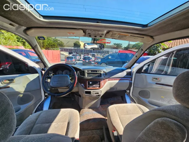 Toyota Regius Año 1998 — foto 7