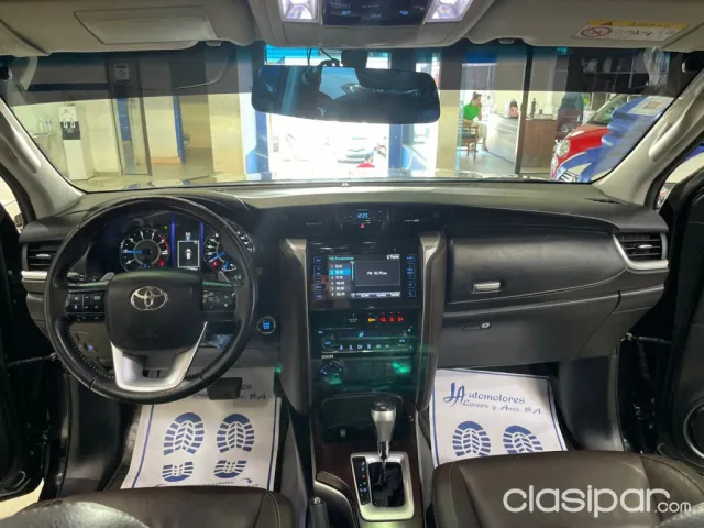 Toyota Fortuner 2018 — foto 3