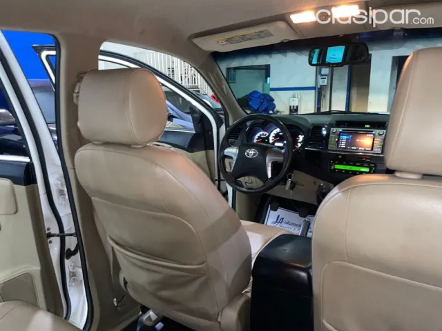 Toyota Fortuner 2014 — foto 4