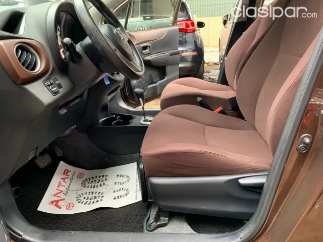 Toyota Vitz 2012 — foto 7
