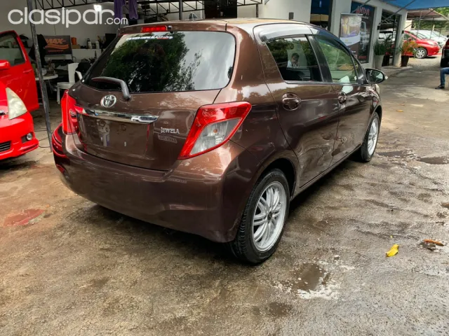 Toyota Vitz 2012 - foto 8