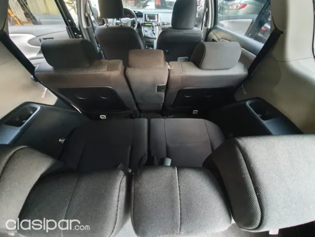 Toyota Wish 2009 — foto 3