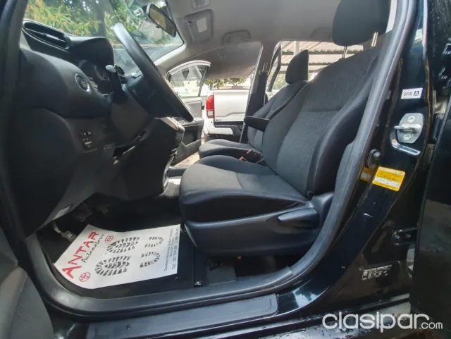 Toyota Wish 2009 — foto 4